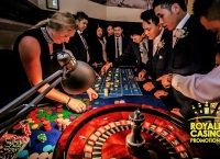 Kamra tal-poker tal-monarch casino