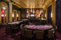 Nuċċalijiet tax-xemx casino robert de niro